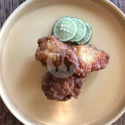 Gambar Makanan Koi, Pantai Berawa 4