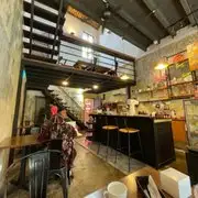 Yin&apos;s Sourdough Bakery &amp; Cafe Food Photo 9