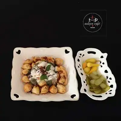 Aslı'Ca Cafe Mantı Ciğ Börek ve Ev Yemekleri'nin yemek ve ambiyans fotoğrafları 4