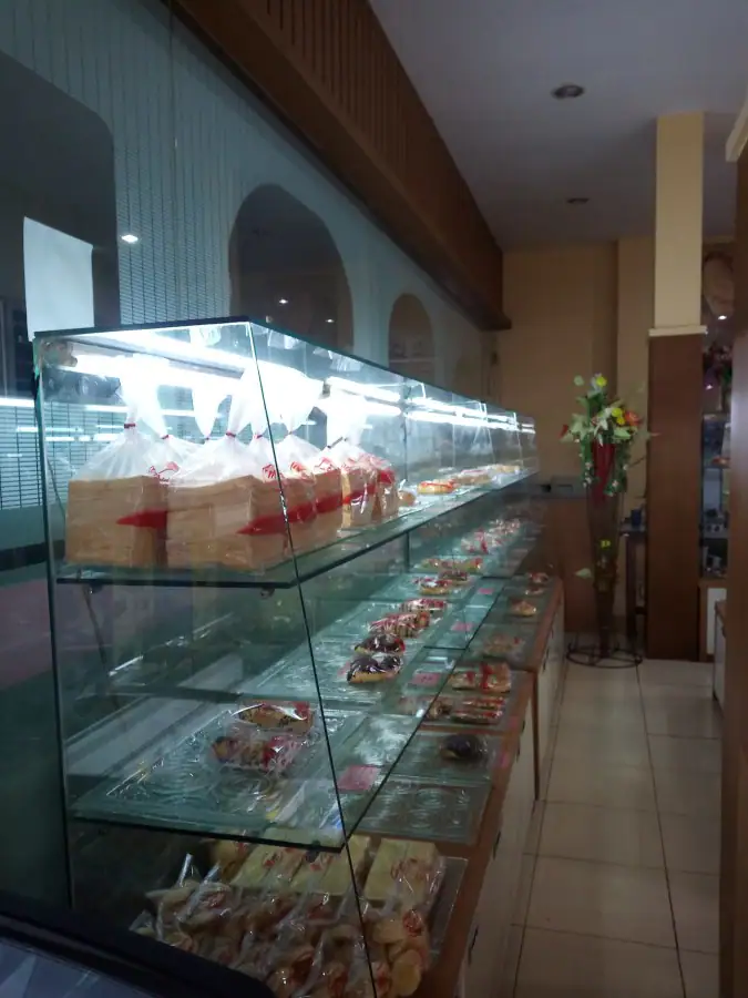 Mora Cake and Bakery terdekat - Restoran dan Tempat Makan Roti terdekat