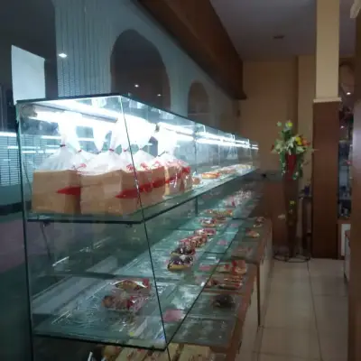 Mora Cake and Bakery