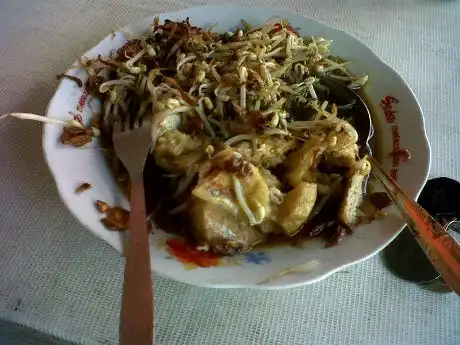 Lontong balap P.Bagong, Betro