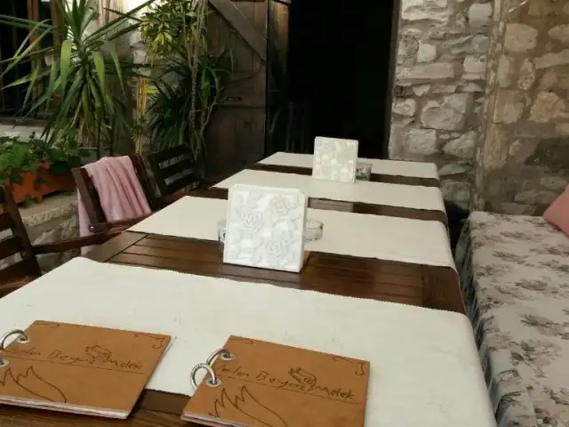 Urla Beyaz Melek Cafe'nin yemek ve ambiyans fotoğrafları 5