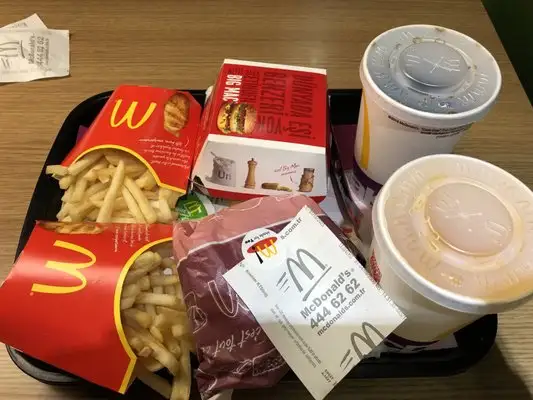 McDonald&apos;s'nin yemek ve ambiyans fotoğrafları 2