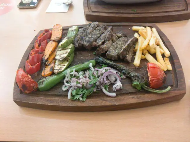 Şiş-li Kebap'nin yemek ve ambiyans fotoğrafları 8