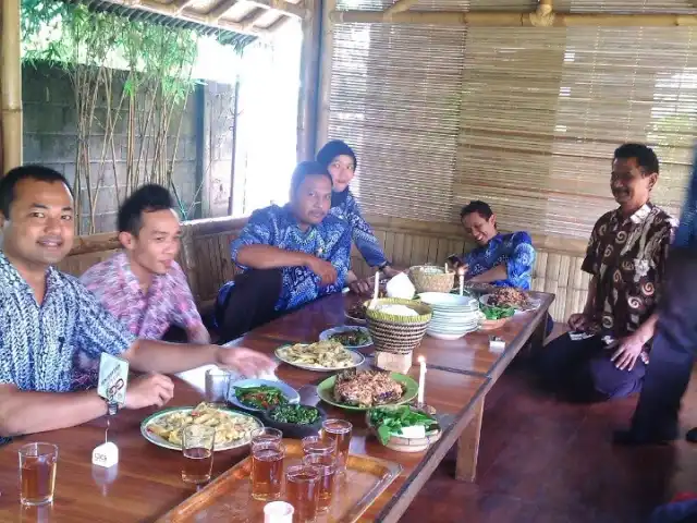 Gambar Makanan Rumah Makan Saung Jembar 10