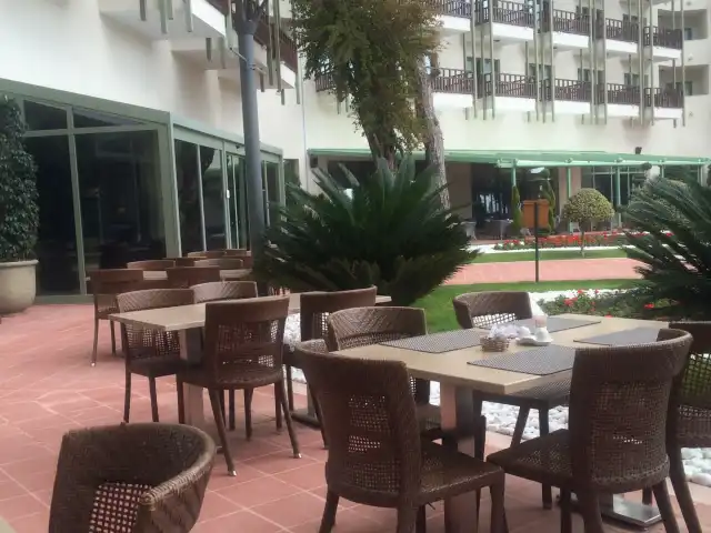 Club Med Hotel Restaurant'nin yemek ve ambiyans fotoğrafları 15