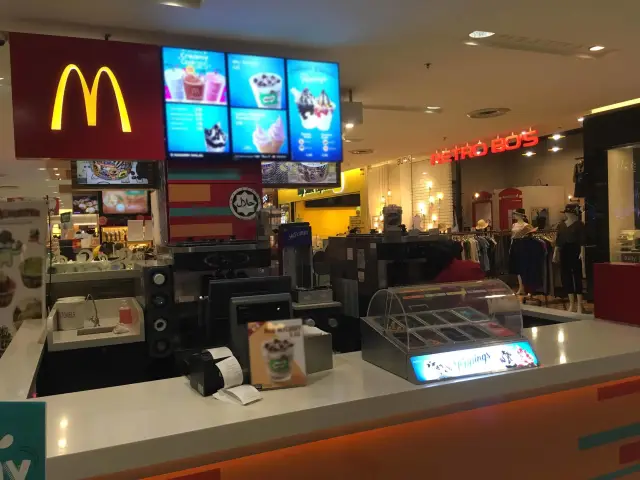 McDonald's Dessert Food Photo 5