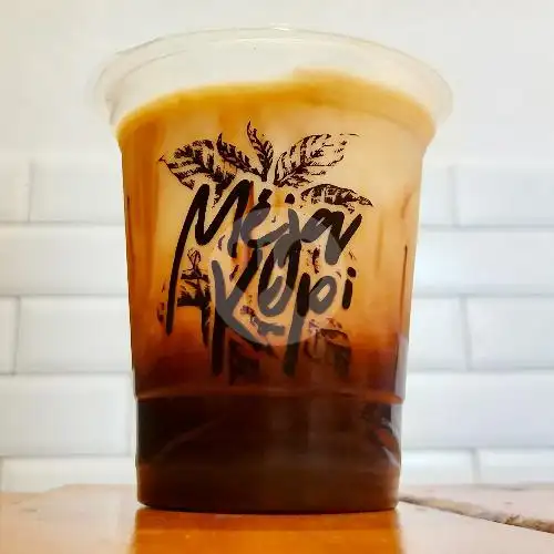 Gambar Makanan Meja Kopi 15