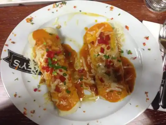 Mickey&apos;s Burger'nin yemek ve ambiyans fotoğrafları 4