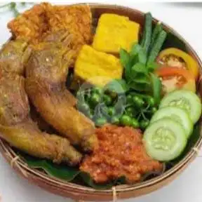 Gambar Makanan Ayam Goreng Mama Fanni, Gang Sd Harapan No 16 20