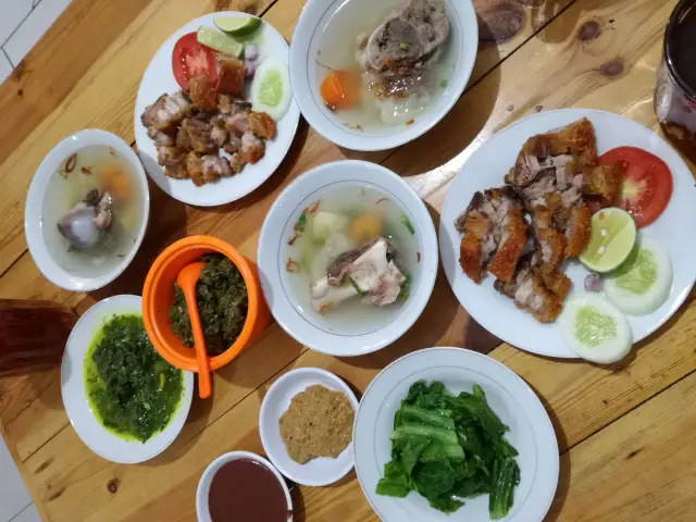 Gambar Makanan Babi Panggang Lapo Dainang br. Sirait 11