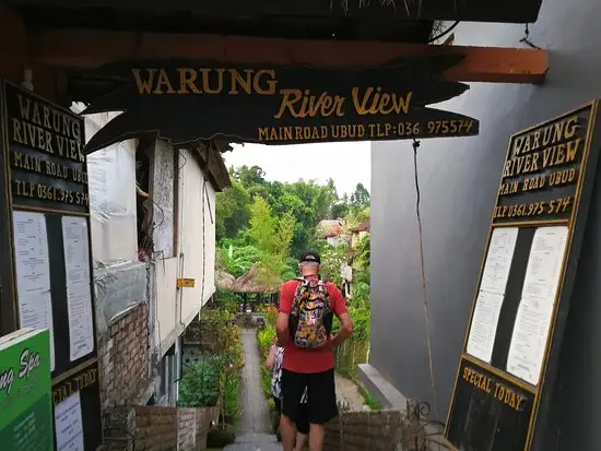 Gambar Makanan Warung River View 14