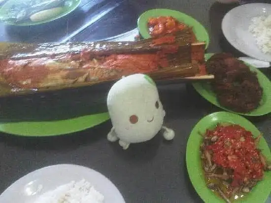 Gambar Makanan Pondok Ikan Bakar Kalimantan 8