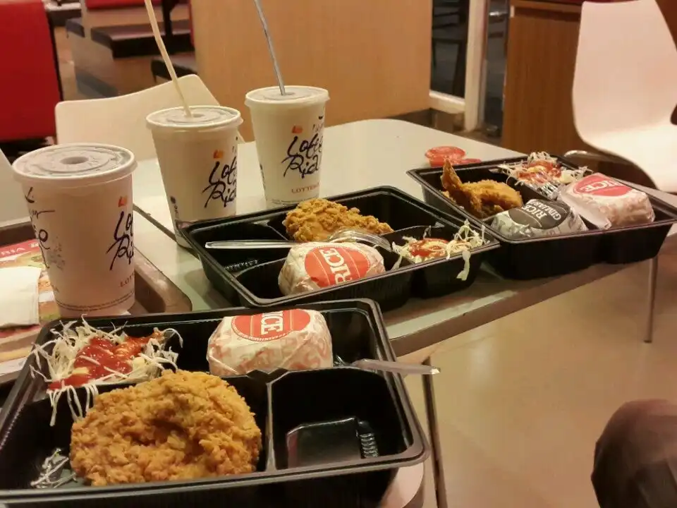 Lotteria Family Restaurant -Karawang central Plaza