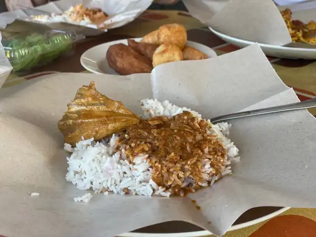 Nasi Dagang Atas Tol Food Photo 8