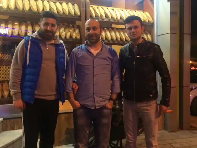 Tüylüoğlu Ekmek & Pasta'nin yemek ve ambiyans fotoğrafları 2