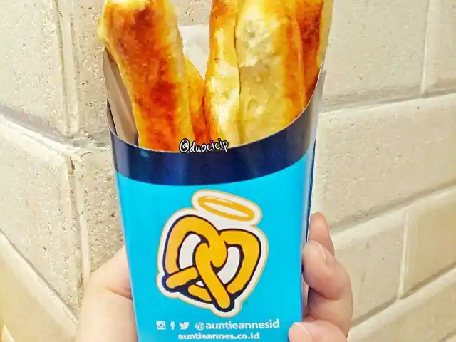 Gambar Makanan Auntie Anne's 7