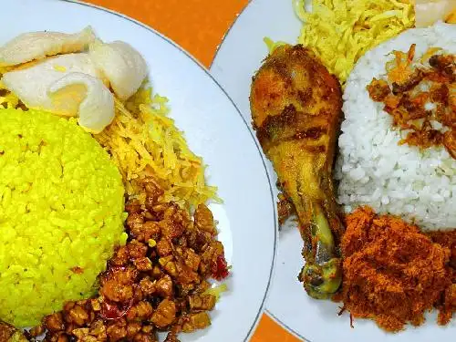 Nasi Uduk & Kuning Mamakti Asli Betawi