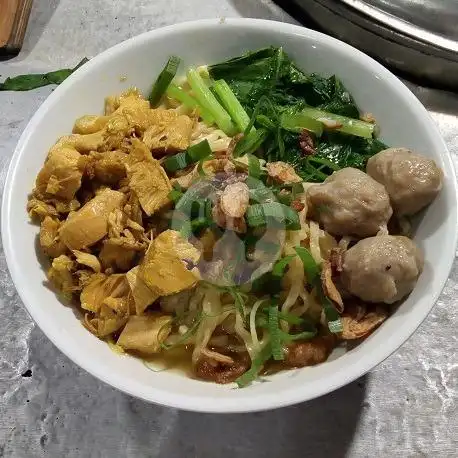 Gambar Makanan Bakso Rusuk & Mie Ayam Taliroso, Demangan Baru 9