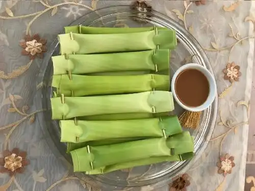 Otak Otak Ibu Merly , Kec.Mamajang, Kel.Parang