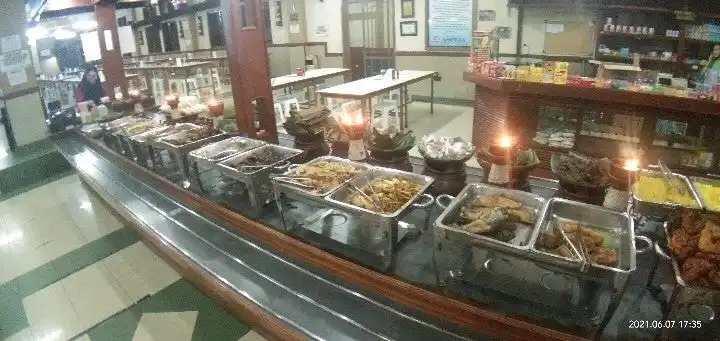 Gambar Makanan Warung Nasi AMPERA 7