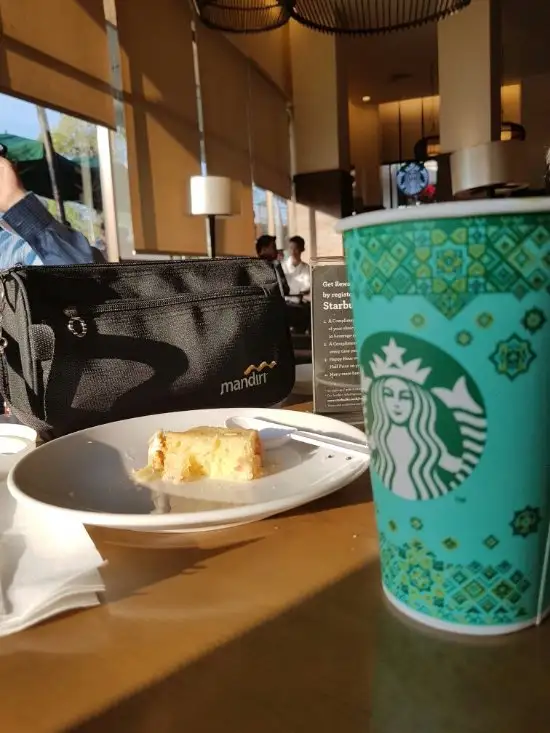 Gambar Makanan Starbucks Paragon Mall 12