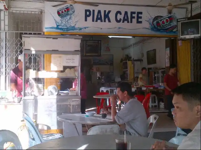 Piak Cafe Food Photo 3