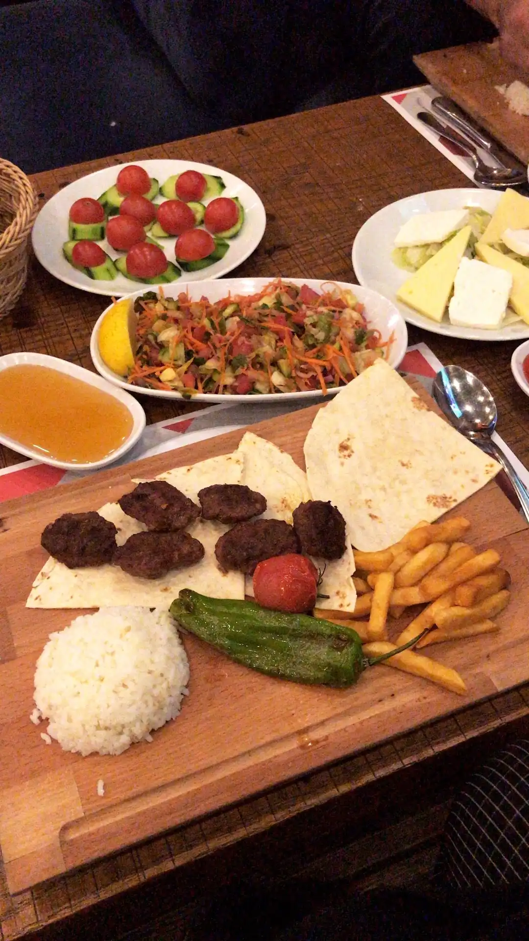 Keyf-i Zade Cafe Bistro