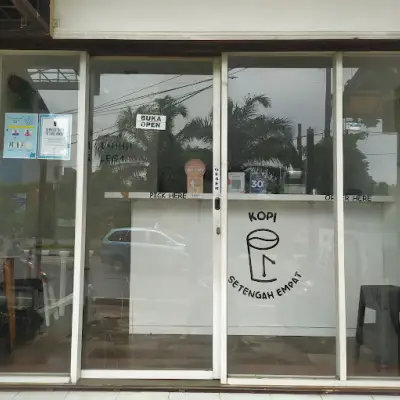 Kopi Setengah Empat, Jalan Panjang