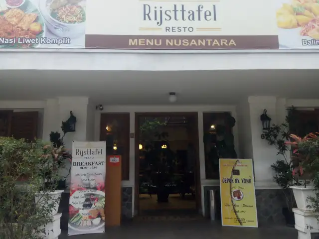 Gambar Makanan Rijsttafel Resto 19