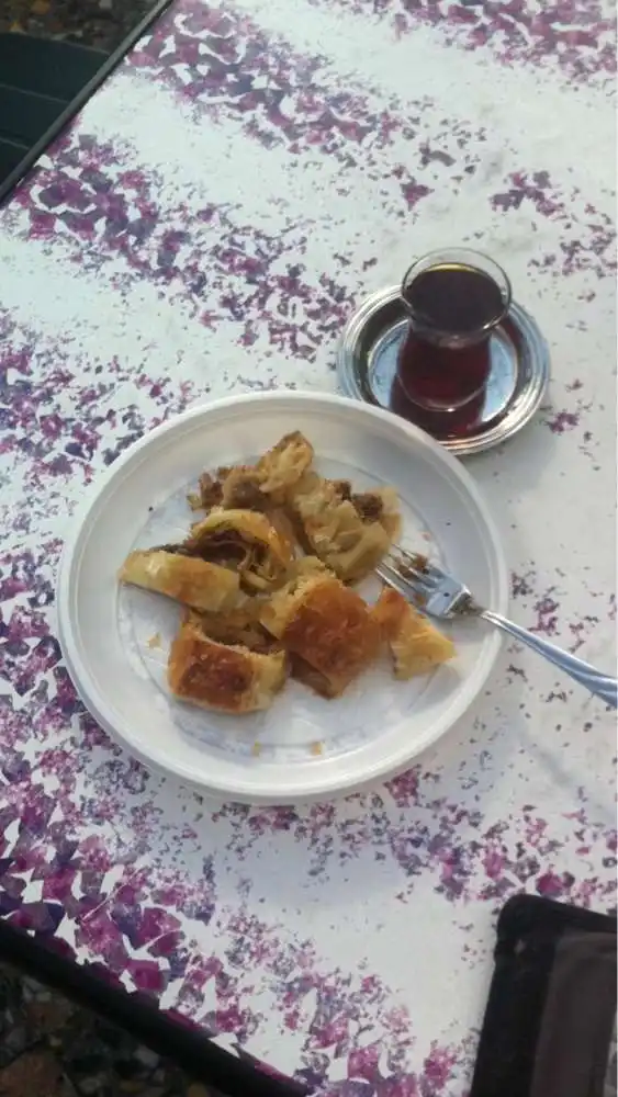 Tarihi Yeniköy Börekçisi'nin yemek ve ambiyans fotoğrafları 43