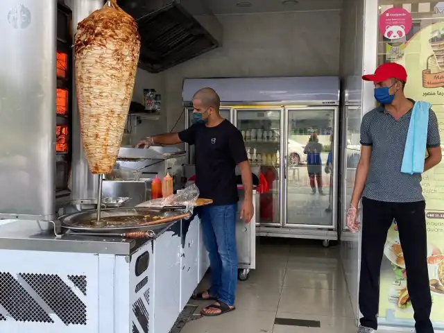 Mansoor's Shawarma Food Photo 2