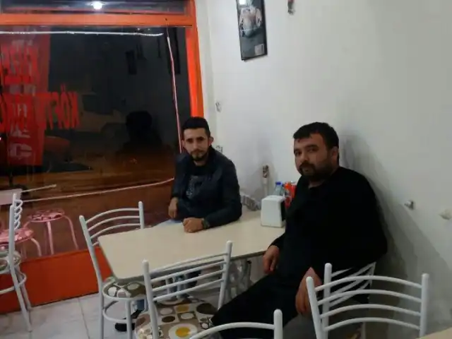 kuzen kokoreç köfte'nin yemek ve ambiyans fotoğrafları 2