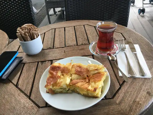 Asli Borek Gunesli Metro'nin yemek ve ambiyans fotoğrafları 11