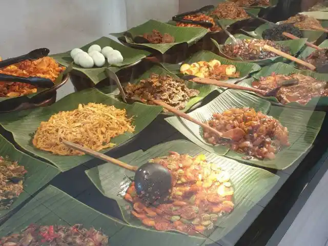 Gambar Makanan Nasi Pedas Bali Made 6