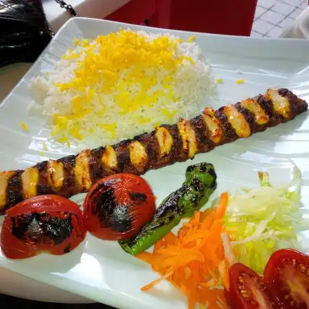 Reyhun Iran Restaurant'nin yemek ve ambiyans fotoğrafları 7