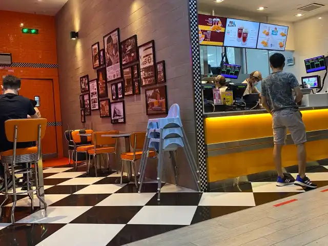 A&W Food Photo 11