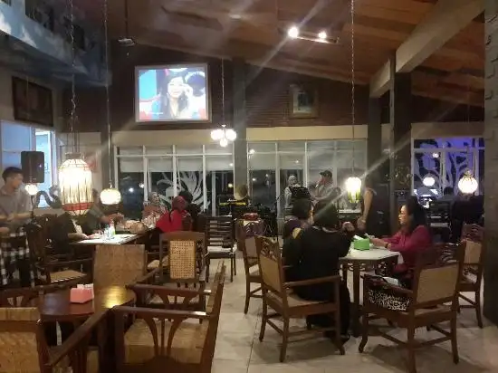 Gambar Makanan Benoa Cafe and Resto 11