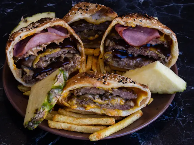 Fırından Burger & Pizza'nin yemek ve ambiyans fotoğrafları 1