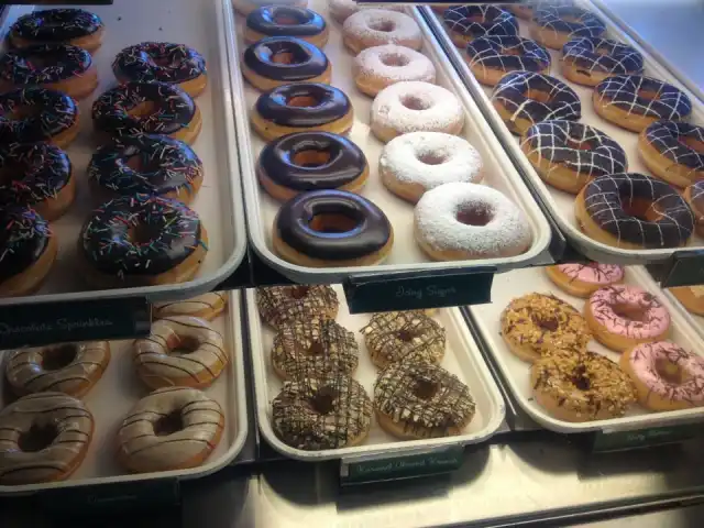 Gambar Makanan Krispy Kreme Doughnuts Café 6
