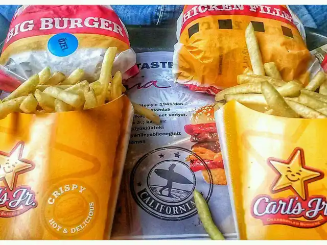 Carl's Jr.'nin yemek ve ambiyans fotoğrafları 39