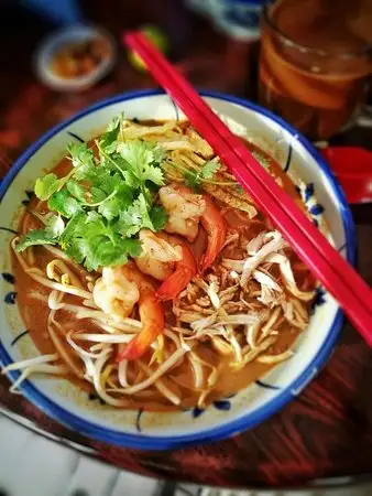 Ah Lo Traditional Kuching Laksa