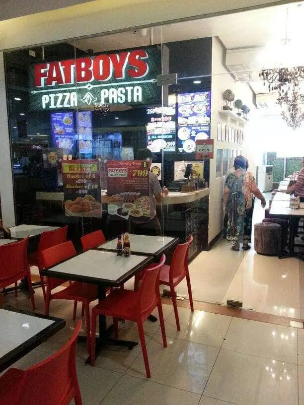 Fatboy's Pizza Pasta Food Photo 10