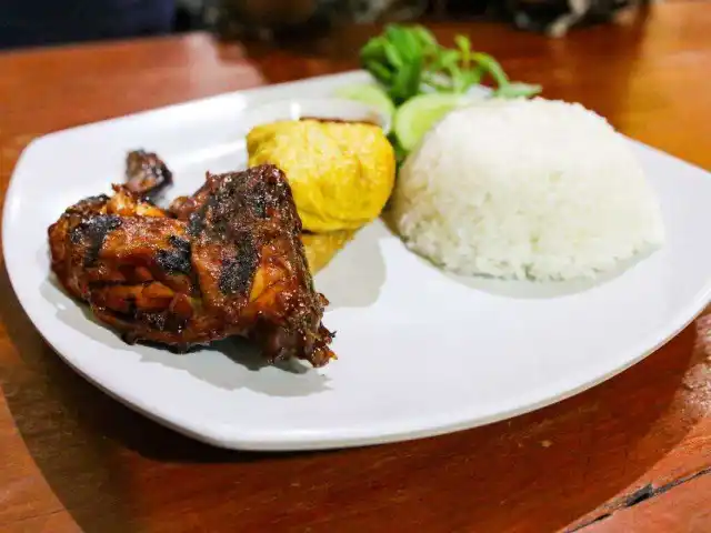 Gambar Makanan Ayam Bakar "Kambal" 6