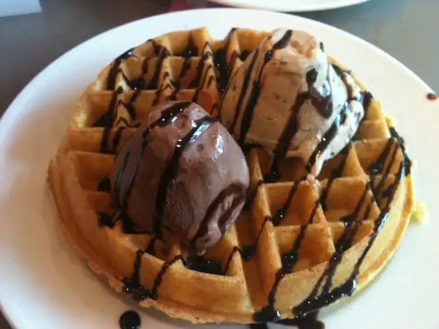 Waffle Ice Cream And Toast - Kepong Food Court Food Photo 2