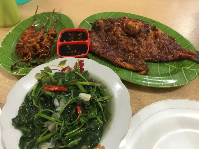 Gambar Makanan Ikan bakar "Pak Agus" 6