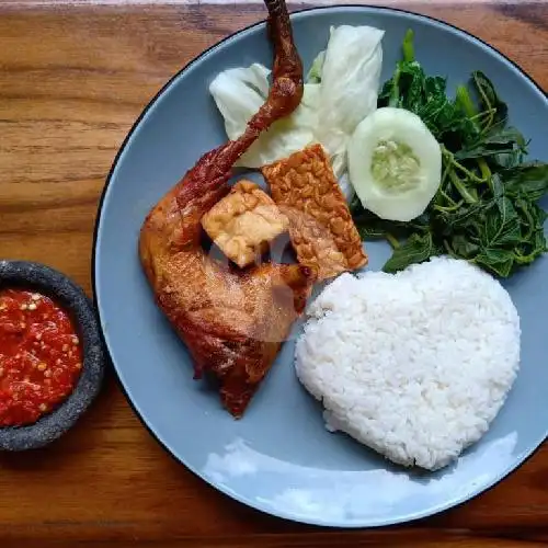 Gambar Makanan Ayam Goreng Kampung, Gatsu Barat 3