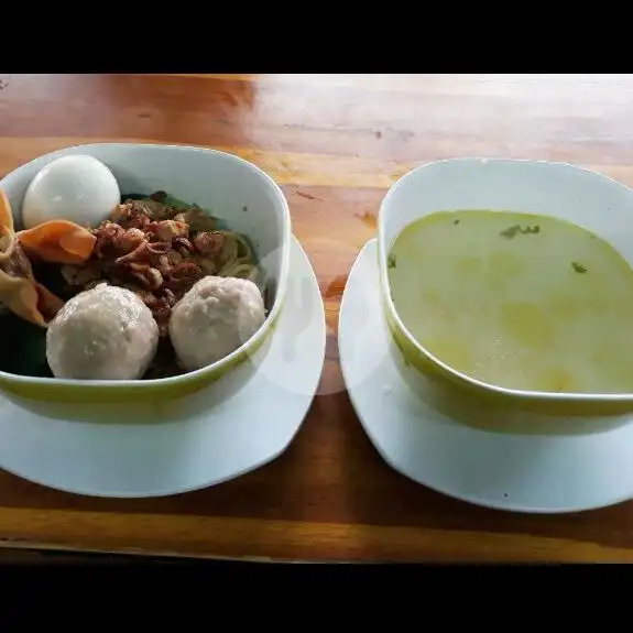 Gambar Makanan Bakso & Mie Ayam Bandung Enggal, Tukad Pakerisan 8