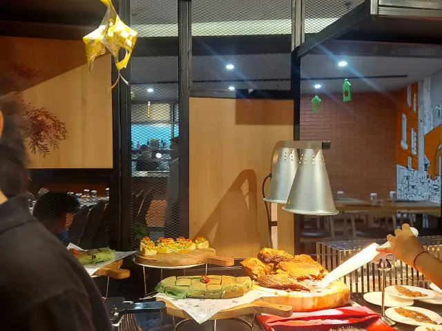 Gambar Makanan sTREATs Restaurant - Hotel Ibis Styles Bekasi 6